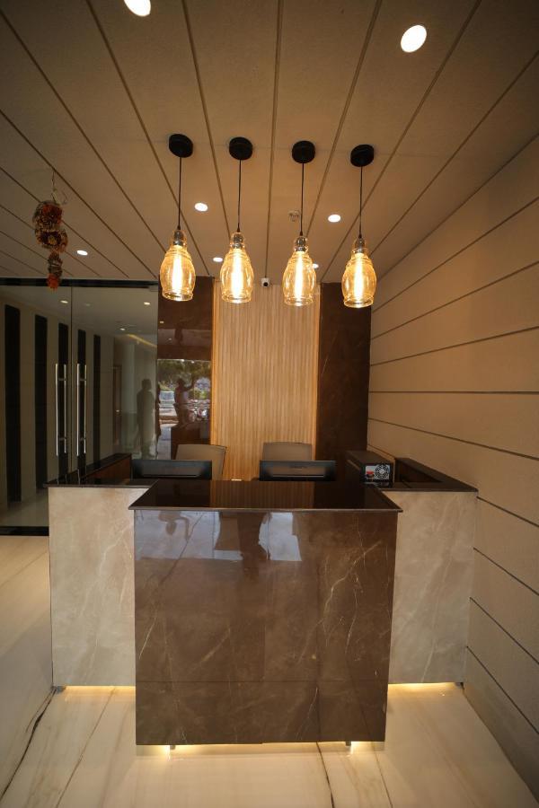 Hotel MariGold Bhubaneswar Buitenkant foto